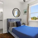 Elegant 4Bd With Pool And Off Street Parking