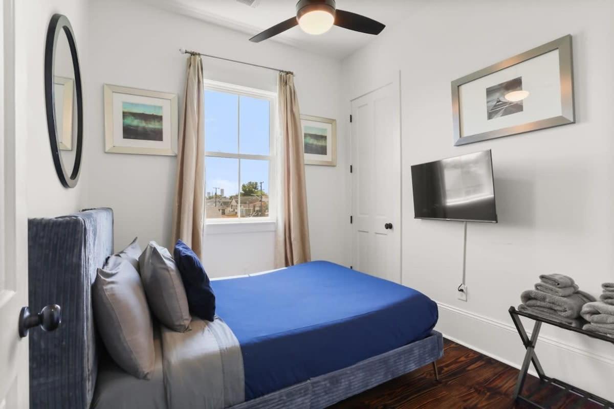 Elegant 4bd With Pool And Off Street Parking *