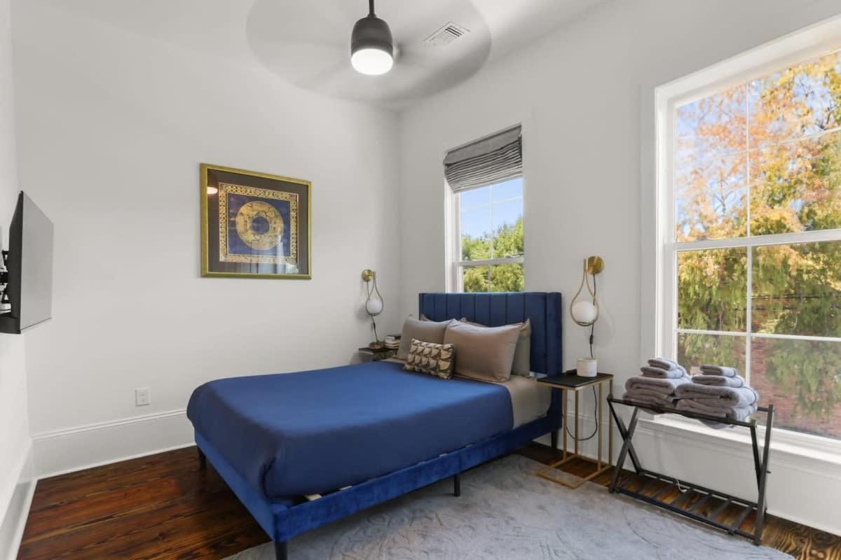 Apartment Elegant 4bd With Pool And Off Street Parking *