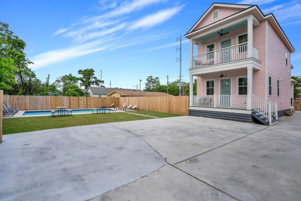 Elegant 4bd With Pool And Off Street Parking Apartment New Orleans