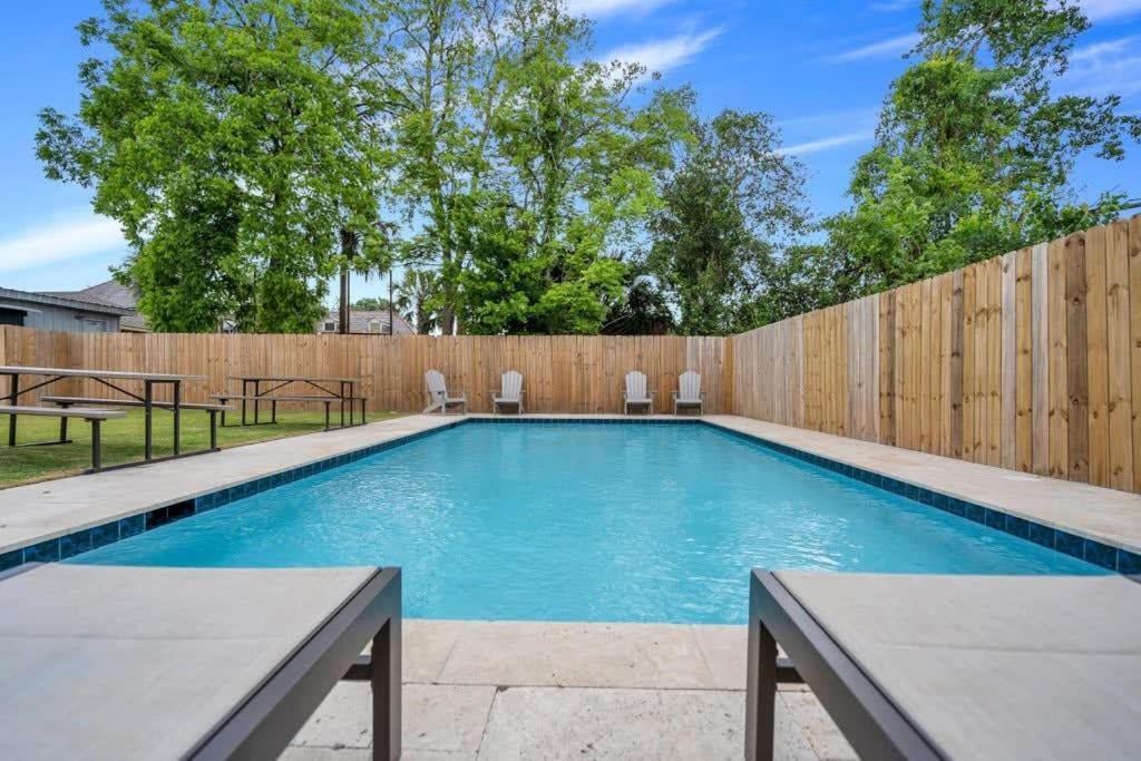 Elegant 4bd With Pool And Off Street Parking Apartment New Orleans
